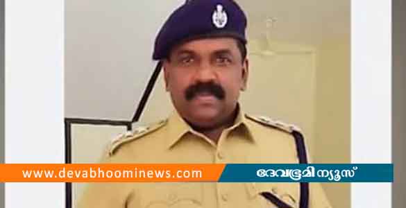 ഗുണ്ടാ നേതാവിന്‍റെ വീട്ടില്‍ വിരുന്ന്: ആലപ്പുഴ ഡിവൈഎസ്പിയെ സസ്‌പെന്‍ഡ് ചെയ്തു