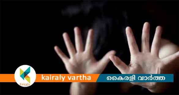 പനി ബാധിച്ച് ചികിത്സയ്‌ക്കെത്തിയ 13കാരിയെ പീഡിപ്പിച്ചു; ഡോക്ടര്‍ക്കെതിരെ കേസ്