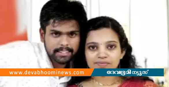 ഭാര്യ ആത്മഹത്യ ചെയ്തു; മനംനൊന്ത് ഭര്‍ത്താവ് ആശുപത്രി മുറിയില്‍ തൂങ്ങിമരിച്ച നിലയില്‍