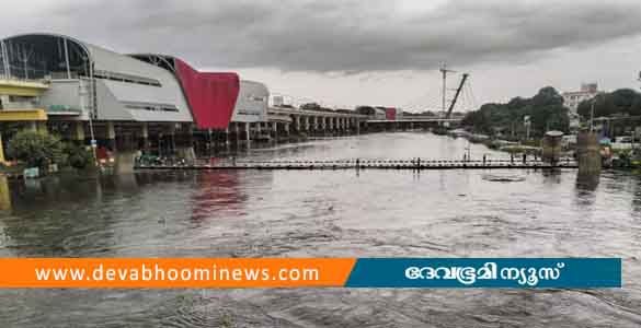 കനത്ത മഴ തുടരുന്നു: വെള്ളക്കെട്ടിൽ മുങ്ങി പുണെ; വൈദ്യുതാഘാതമേറ്റ് മൂന്ന് മരണം