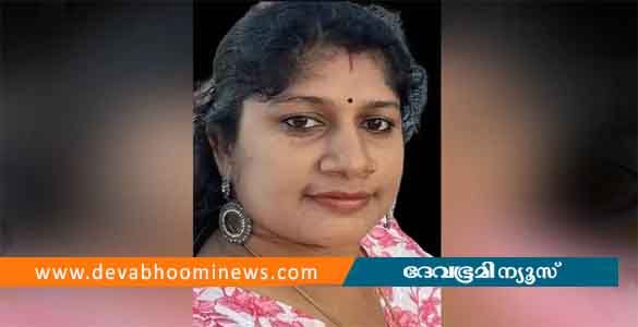 കൊല്ലത്ത് യുവതിയെ ട്രെയിന്‍ തട്ടി മരിച്ച നിലയില്‍ കണ്ടെത്തി