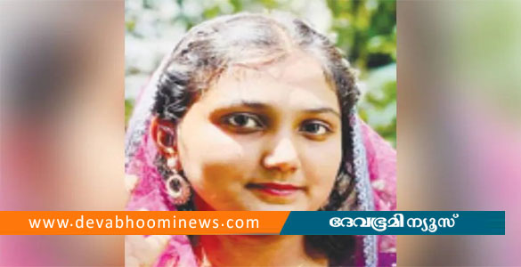 തുണി ഉണക്കാനിടുമ്പോള്‍ വൈദ്യുതി ലൈനില്‍ തട്ടി; 16-കാരി ഷോക്കേറ്റ് മരിച്ചു