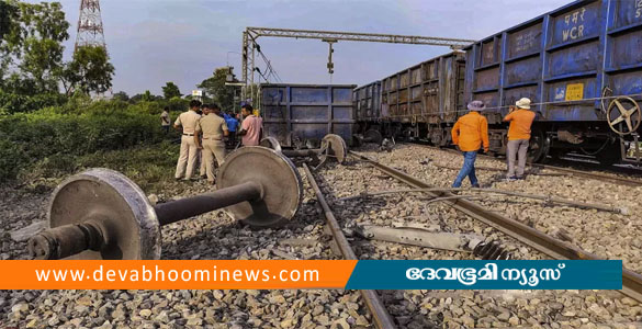 തെലങ്കാനയിലെ പെദ്ദപ്പള്ളിയിൽ ഗുഡ്‌സ് ട്രെയിൻ പാളം തെറ്റി