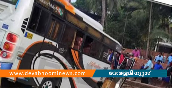 കണ്ണൂരിൽ ശബരിമല തീര്‍ത്ഥാടകര്‍ സ‍ഞ്ചരിച്ച ബസ് നിയന്ത്രണം വിട്ട് മറിഞ്ഞ് അപകടം